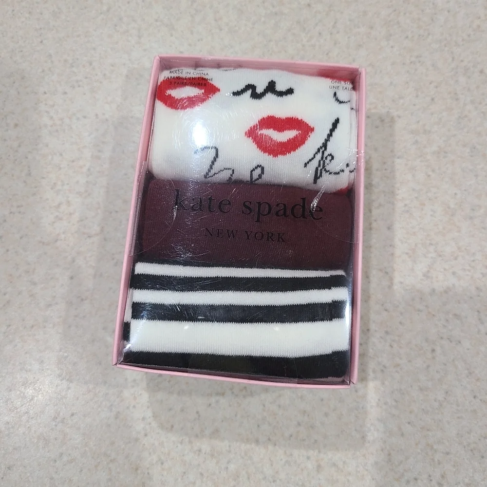 NWT Kate Spade New York 3 Pair Crew Socks Floral Striped Lips - Picture 5 of 9